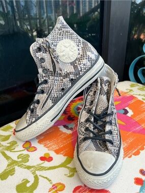 John Varvatos Converse Snakeskin Mid Top Converse 4.5/6.5 - NWOT